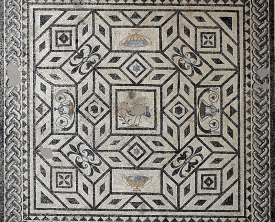 Mosaïque à la Pintade - 2.4 m de côté - Maison de l'Aire du Chapitre 1841