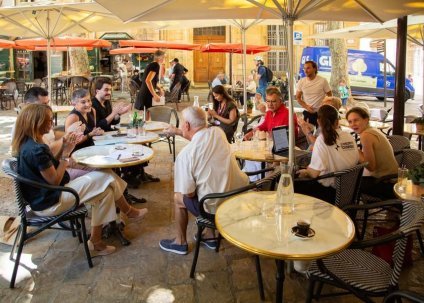 Conférence - Terrasse économique : Les médias locaux, derniers repères dans&nbsp;(…)