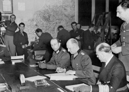 Le monde du 8 mai 1945 : la capitulation allemande, et après ?