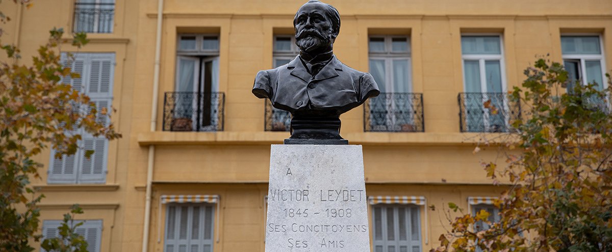 Le buste de Victor Leydet a retrouvé sa stèle