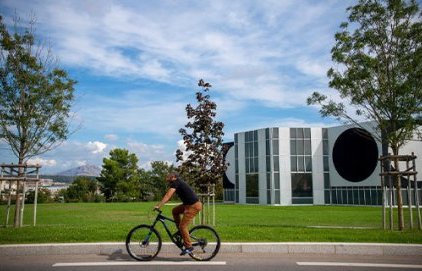 En voiture ou à vélo