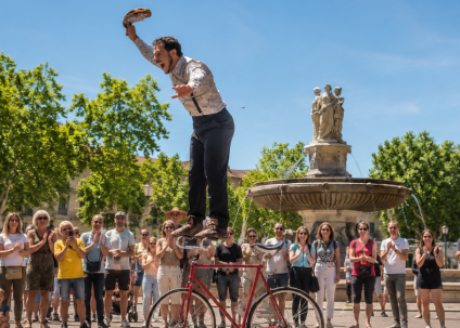 Le cirque de fontaine en fontaine