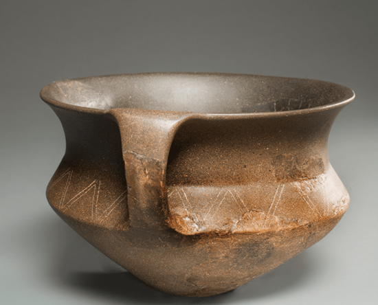 Vase cinéraire - Age du Bronze - Conservatoire Darius Milhaud 2011