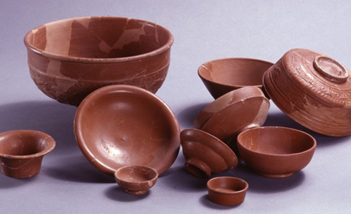 Ensemble vaiselle et récipients