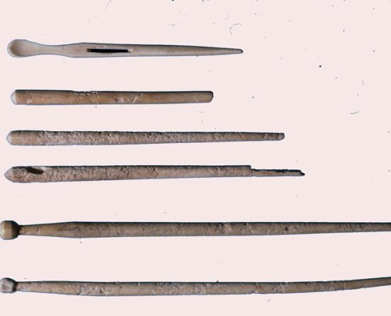 Aiguilles, épingles, cure oreille