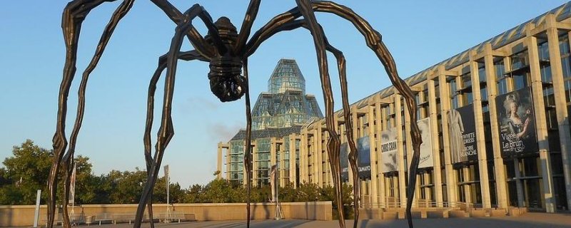 Louise Bourgeois ou l'artiste "qui fait des araignées"