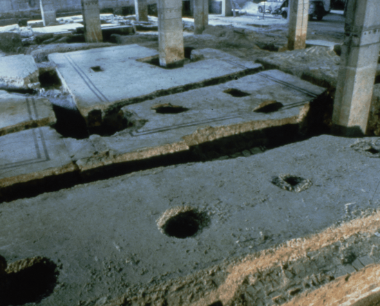 Vestiges d'une grande habitation - Parking Pasteur 1985
