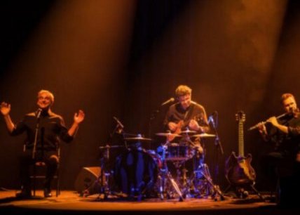 Conte : Pierre Blanche Chat noir