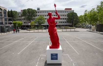 Une statue "Vénus à flamme" installée pour la mémoire des Jeux