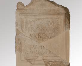 Epitaphe de Frontonia - Stèle taillée dans un fragment de fût de colonne en (…)