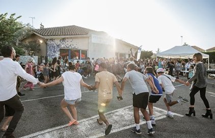 Retour en images de l'inauguration du Centre social Jas de Bouffan (...)