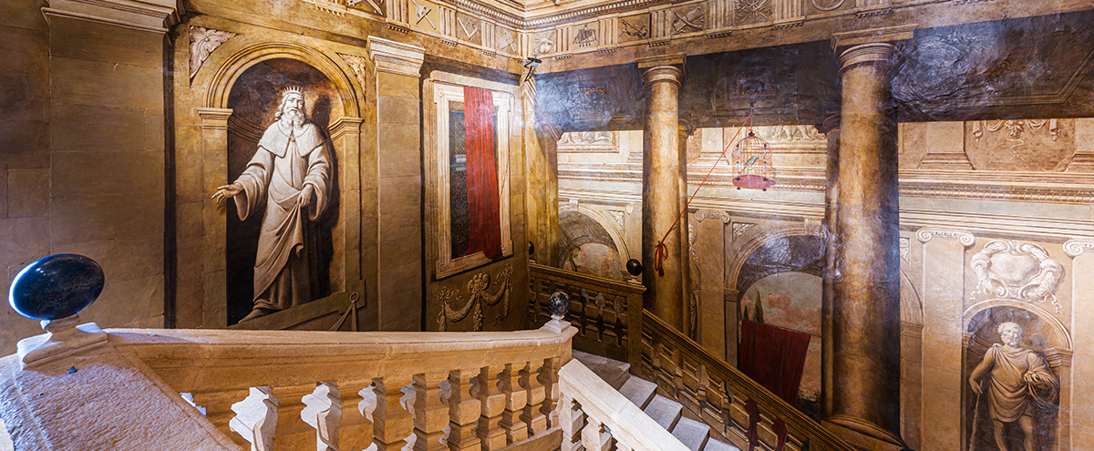 L'escalier de l'Hôtel de Châteaurenard : un chef-d'œuvre de Jean Daret