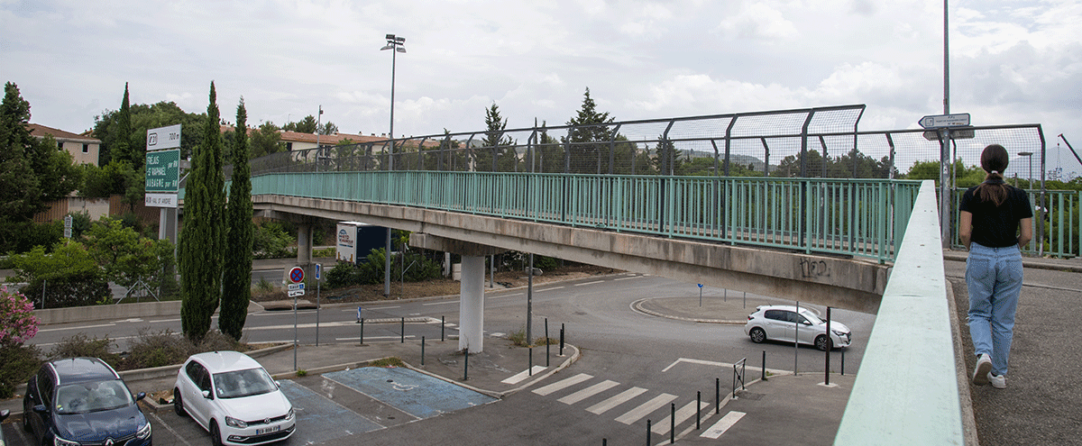La passerelle du lycée Zola rénovée