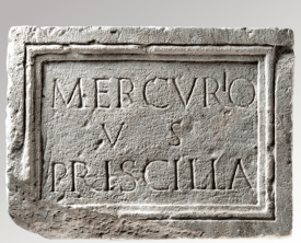 Ex-voto à Mercure - Plaque de grès 44 x 59.5 x 11 cm - Antiquité Ier siècle (…)