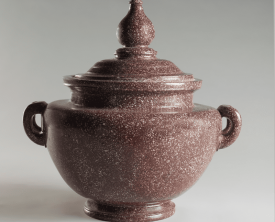 Urne cinéraire - Porphyre H=37.5 cm Diam=37 cm - Antiquité 150/200 ap.J.-C - (…)