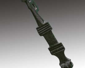 Moraillon de coffret - Bronze coulé 8.3 x 1.6 cm - Antiquité - Domus Pasteur (…)