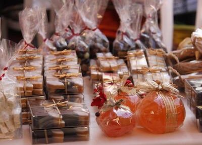 Marché des 13 desserts et des produits du terroir