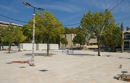 La requalification de la place Romée de Villeneuve touche à sa fin