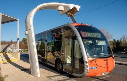 Stand d'informations pour les voyageurs d'Aix en Bus