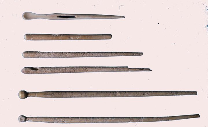 Aiguilles, épingles, cure oreille