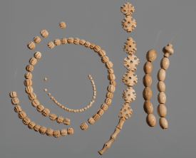 Colliers de perles en os - Epoque moderne