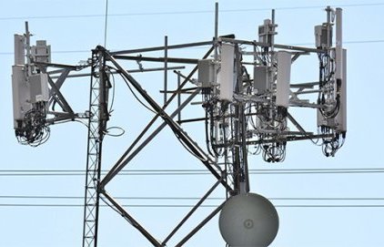 Installation d'une antenne relais à Luynes