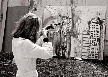 Les tableaux-tirs et les Nanas de Niki de Saint-Phalle