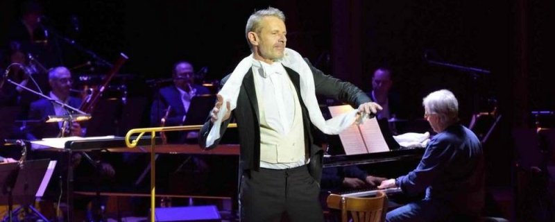 Lambert Wilson chante Kurt Weill