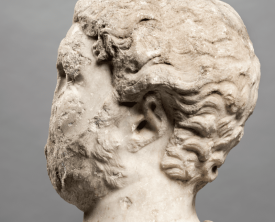 Buste portrait d'Hadrien - Marbre à gros cristaux 71 x 45 cm - (…)