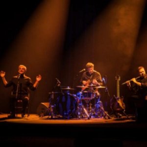 Conte : Pierre Blanche Chat noir